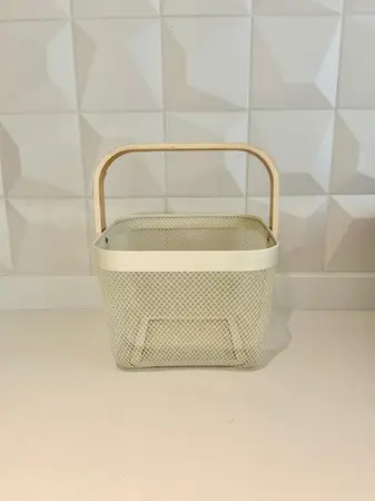 CANASTO ALAMBRE BLANCO MANIJA MADERA