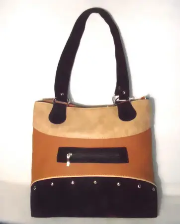 CARTERA DAMA COMBINADA C/ TACHAS AL FRENTE