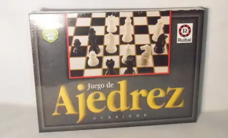 JUEGO DE AJEDREZ L. GREEN BOX