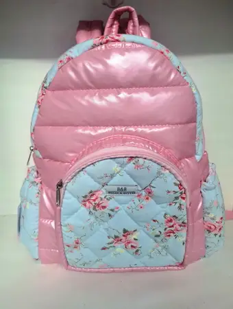 MOCHILA MATELASEADA.