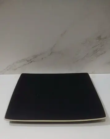 PLATO CERAM. CUADRADO L/ARENA BLACK X6 C/UNO