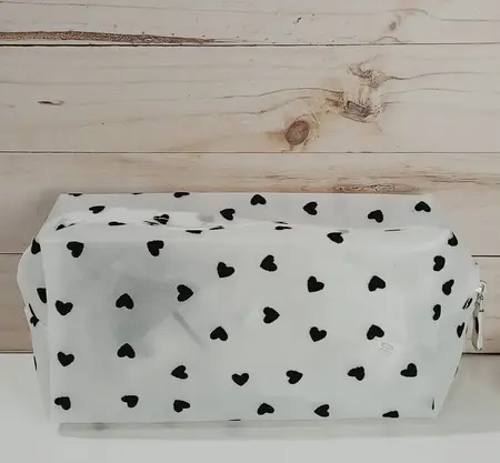 PORTACOSMETICO CORAZON BLACK