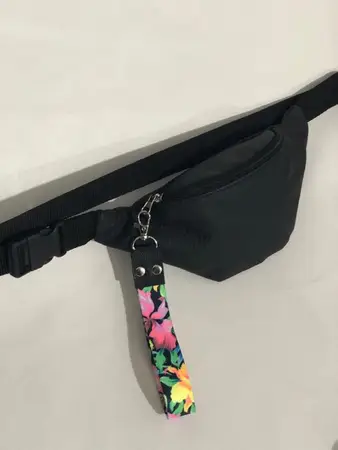 RIÑONERA LUANA C/LLAVERO FANT