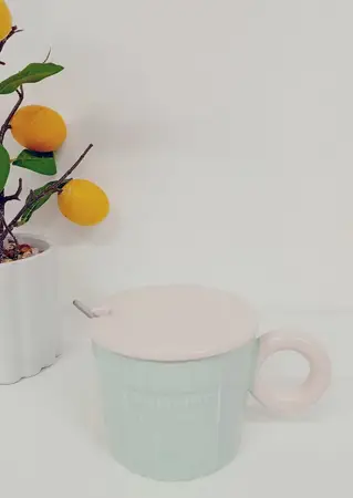 TAZA CERAMICA C/TAPA Y CUACHARA L/VINTAGE